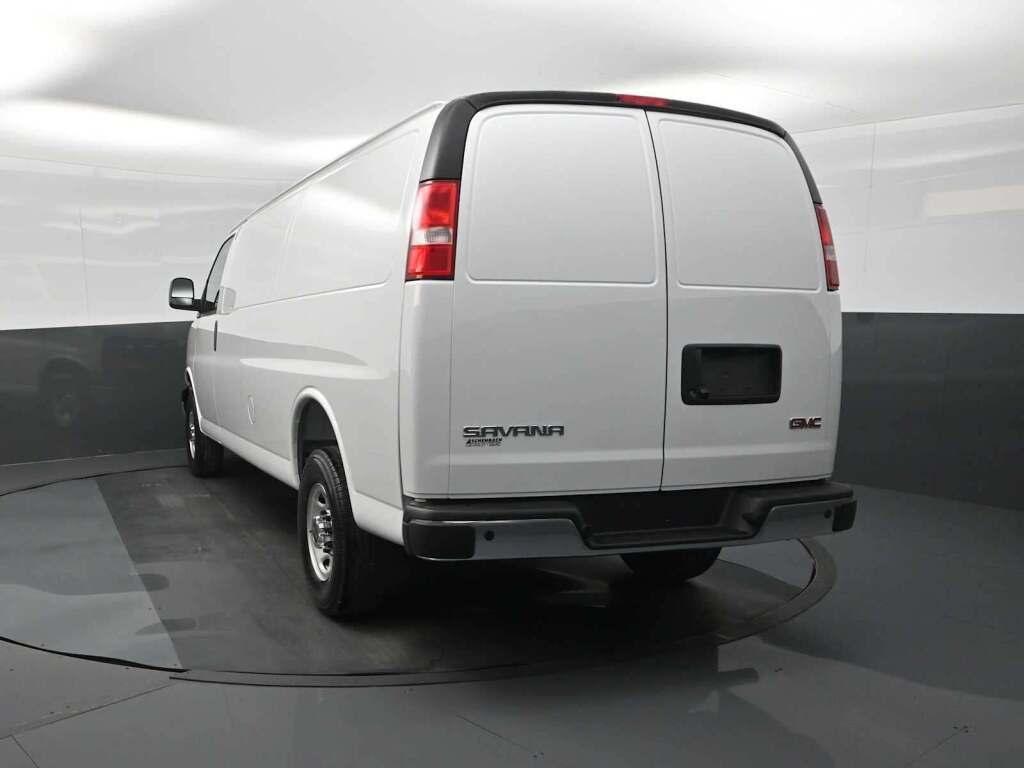2026 GMC Savana Cargo 3500