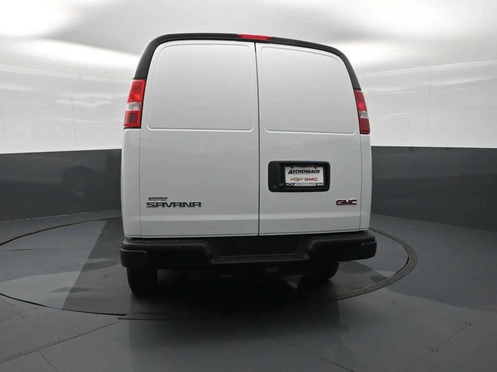 2026 GMC Savana Cargo 3500