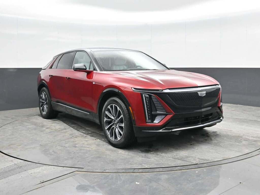2025 Cadillac LYRIQ Sport 1
