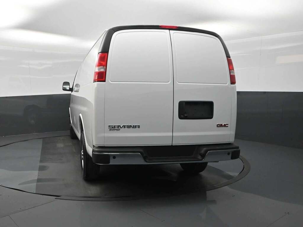 2026 GMC Savana Cargo 3500