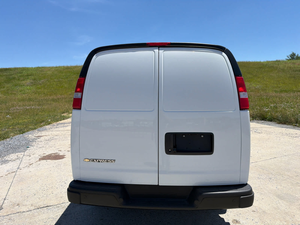 2026 Chevrolet Express Cargo 2500