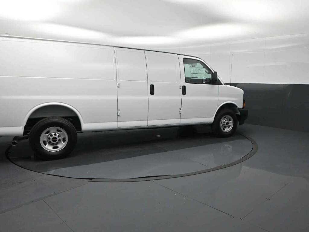 2026 GMC Savana Cargo 3500