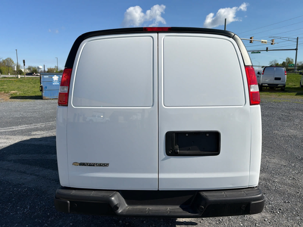 2025 Chevrolet Express Cargo 2500