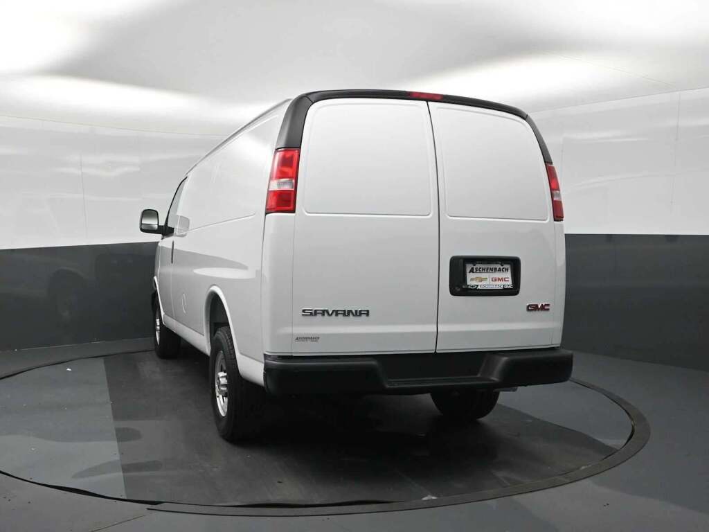 2026 GMC Savana Cargo 3500
