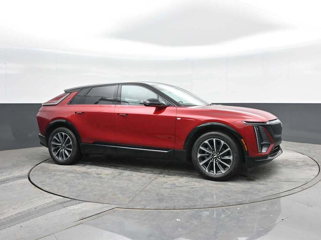 2025 Cadillac LYRIQ Sport 1
