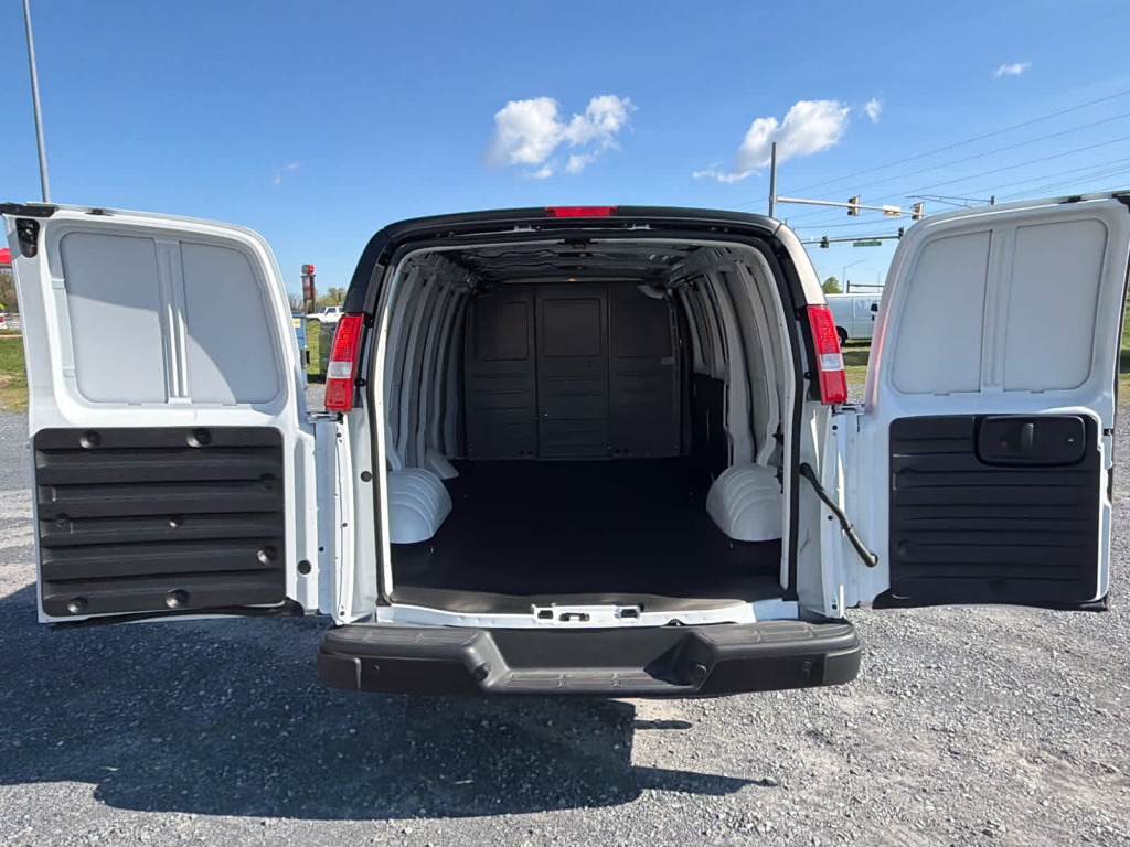 2025 Chevrolet Express Cargo 2500