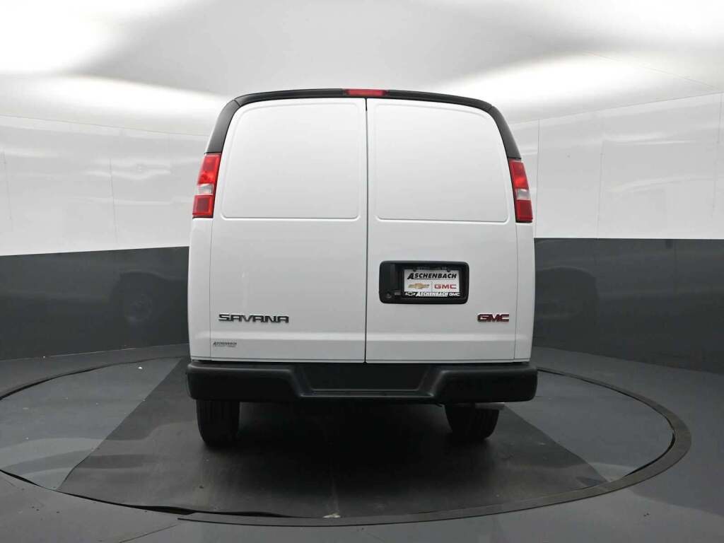 2026 GMC Savana Cargo 3500