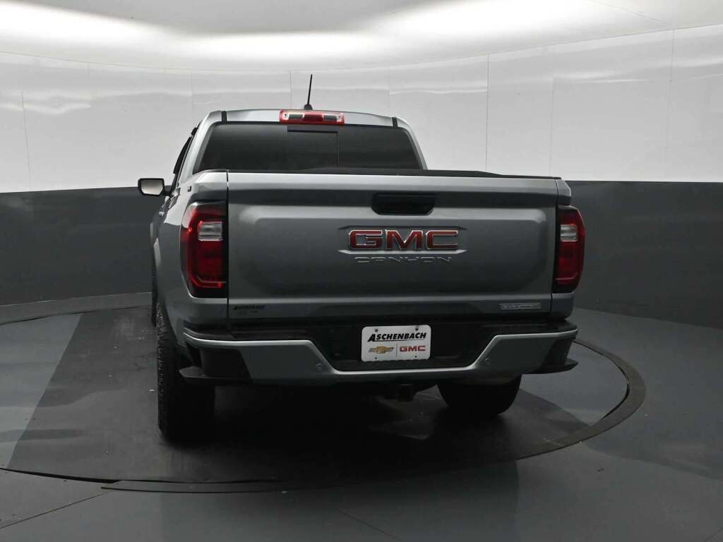 2024 GMC Canyon Elevation