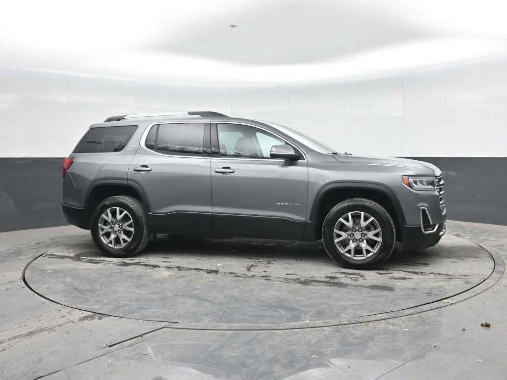 2022 GMC Acadia SLT