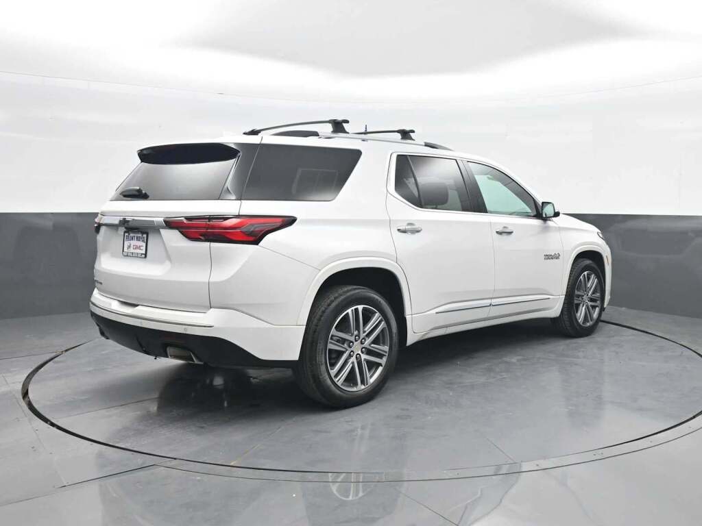 2023 Chevrolet Traverse High Country