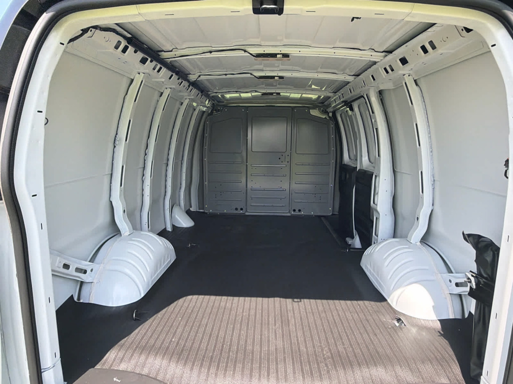 2025 GMC Savana Cargo 2500