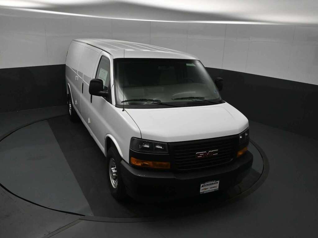 2026 GMC Savana Cargo 3500
