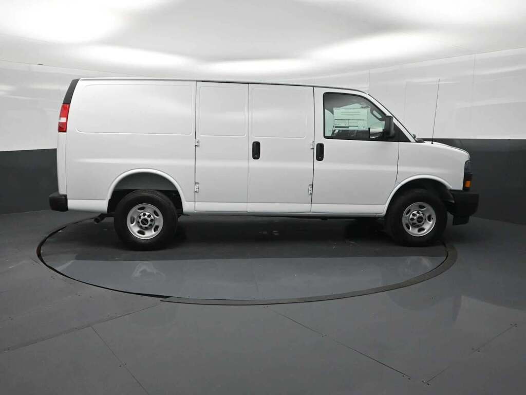 2026 GMC Savana Cargo 3500