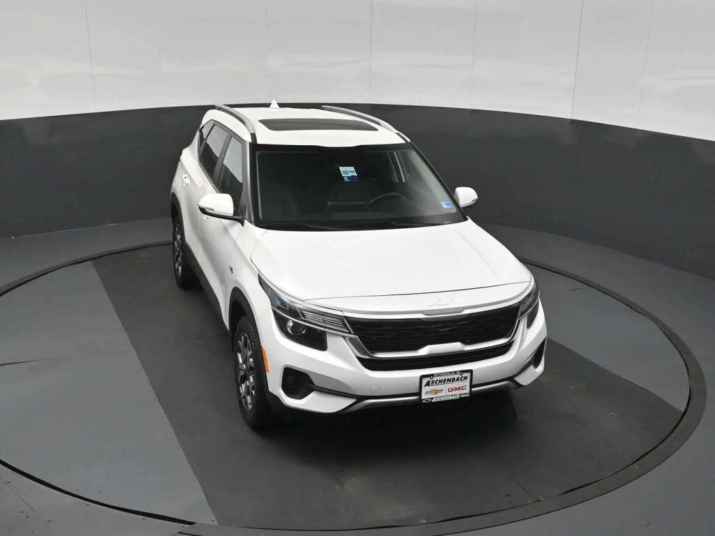 2023 Kia Seltos EX