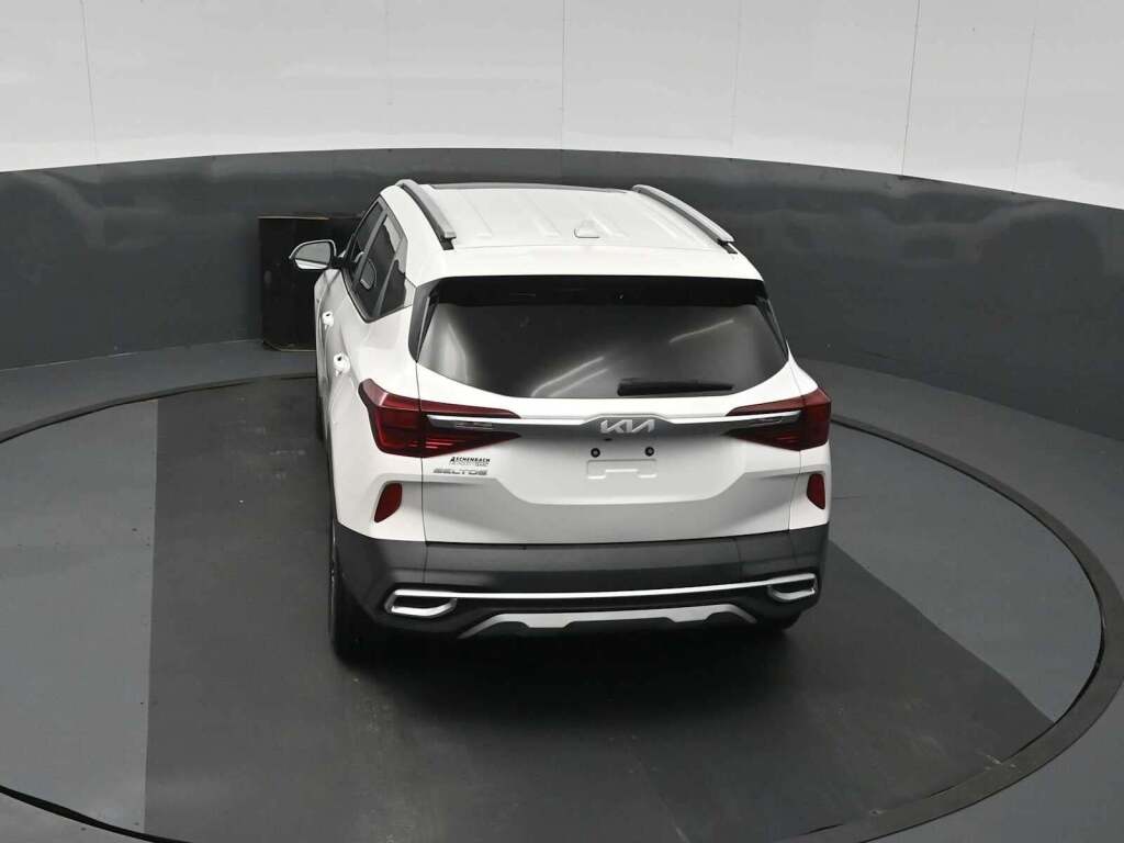 2023 Kia Seltos EX