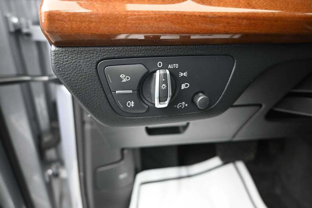 2021 Audi Q5 Premium Plus 45 TFSI quattro S tronic