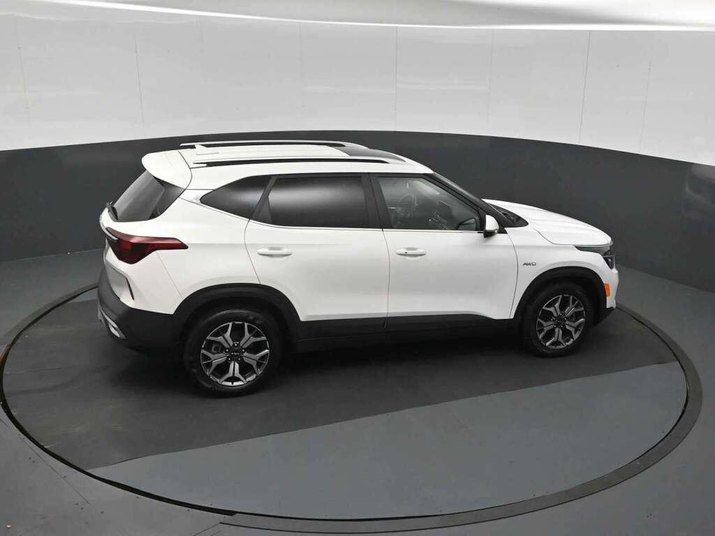 2023 Kia Seltos EX