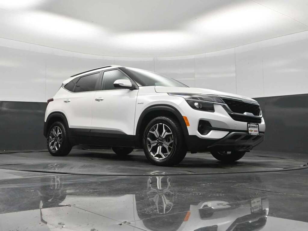 2023 Kia Seltos EX