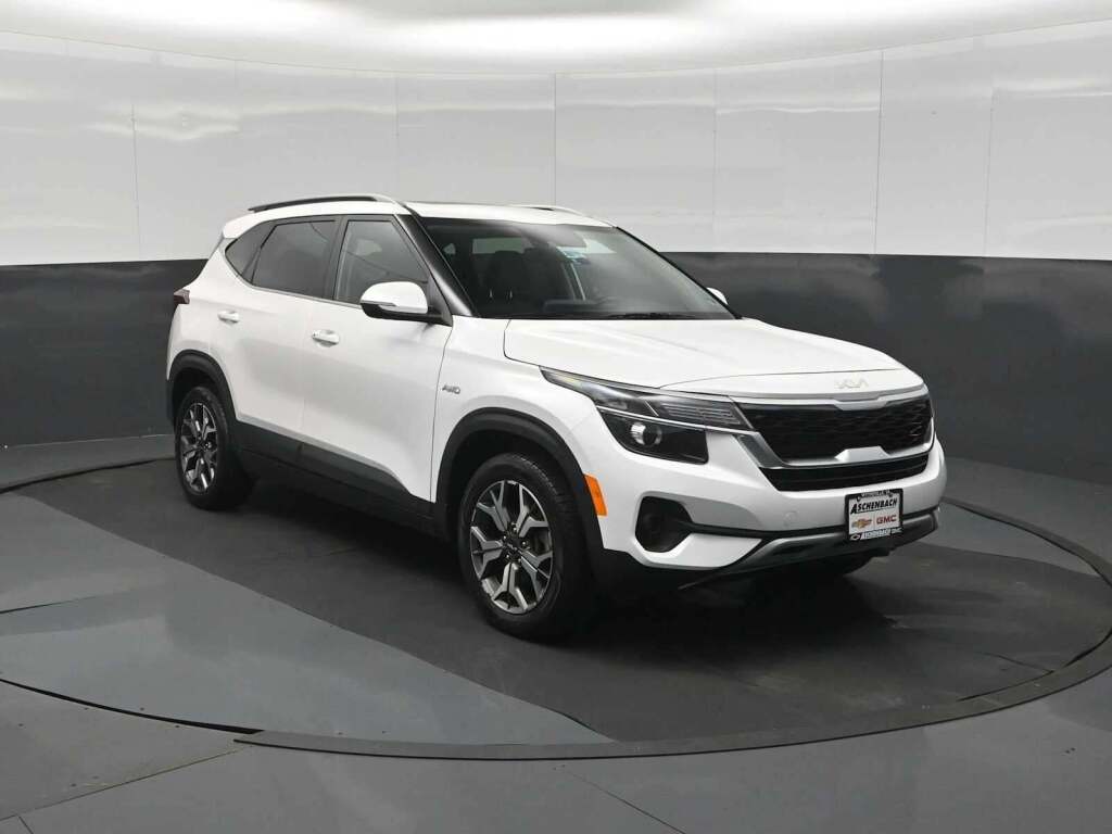 2023 Kia Seltos EX