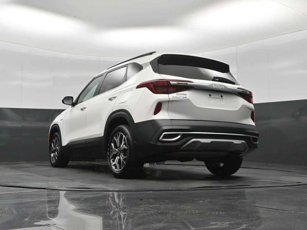 2023 Kia Seltos EX