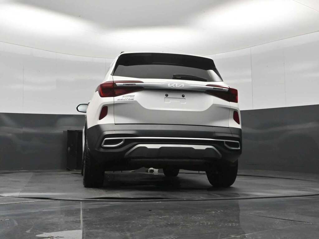 2023 Kia Seltos EX