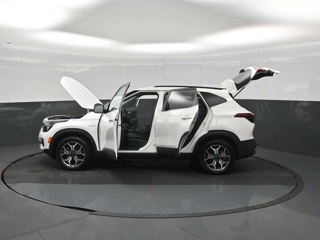 2023 Kia Seltos EX