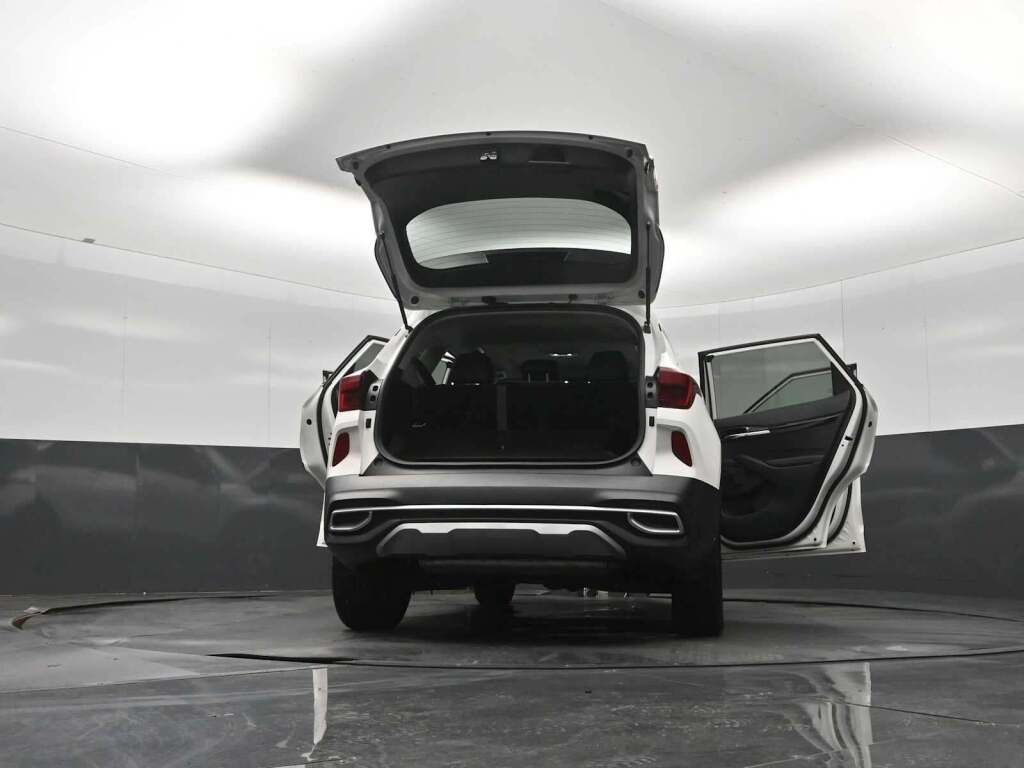 2023 Kia Seltos EX