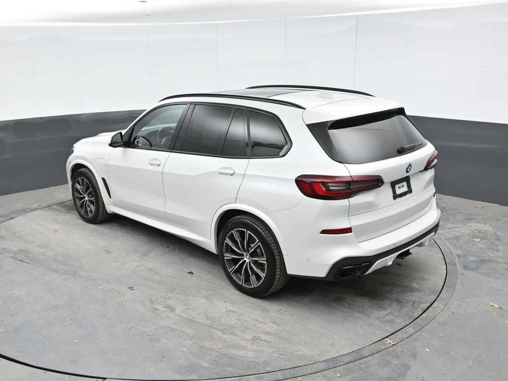 2022 BMW X5 PHEV xDrive45e