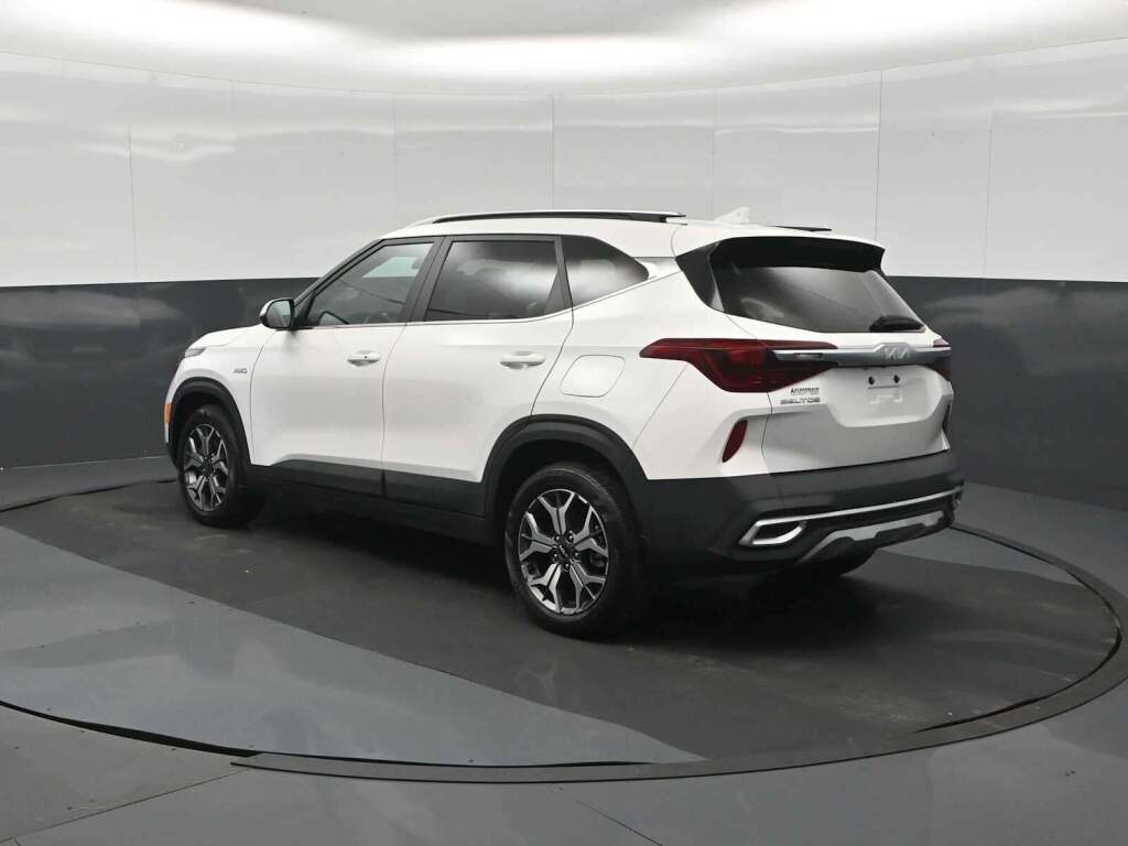 2023 Kia Seltos EX