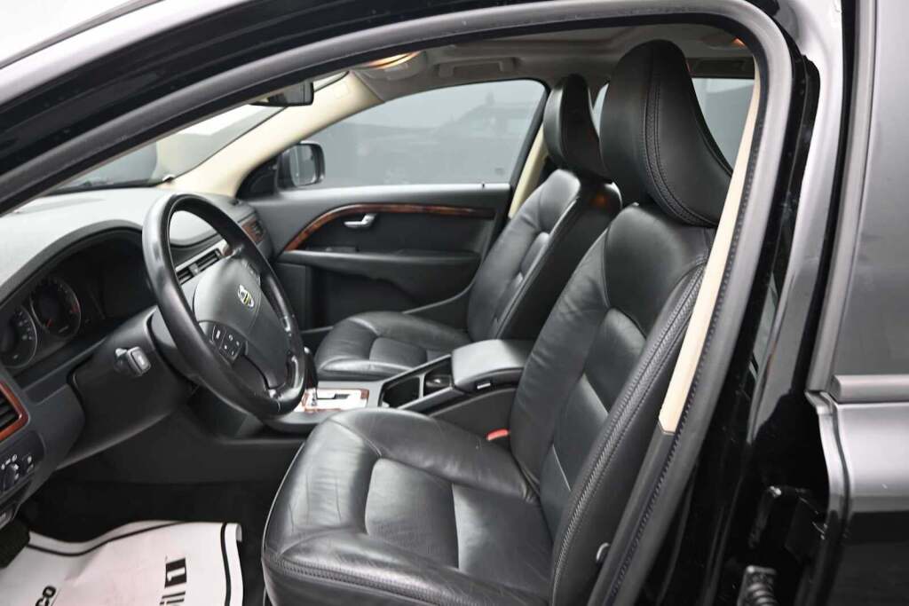 2008 Volvo XC70 3.2