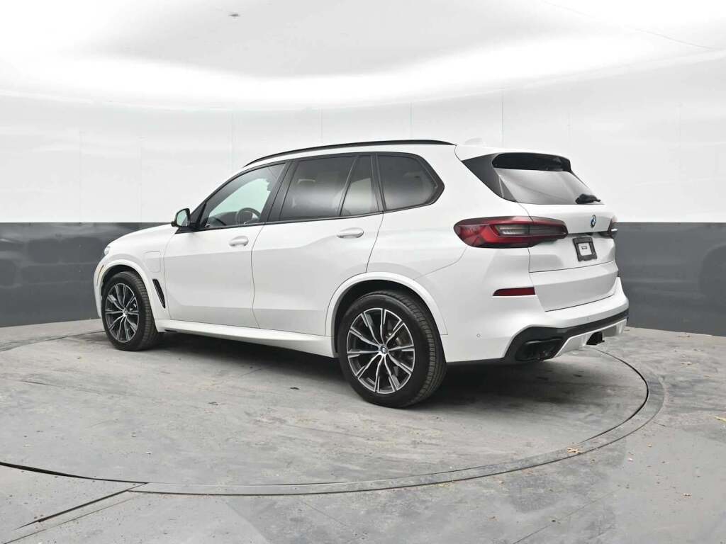 2022 BMW X5 PHEV xDrive45e