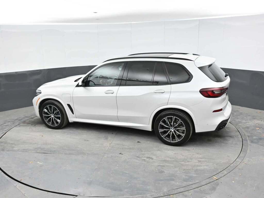 2022 BMW X5 PHEV xDrive45e