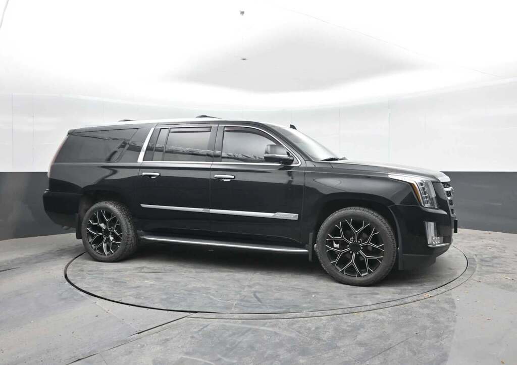 2018 Cadillac Escalade ESV Luxury