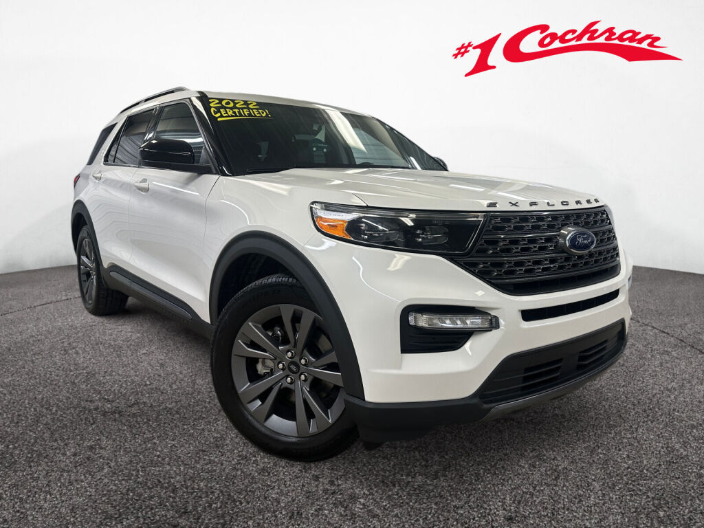 Star White Metallic Tri-Coat 2022 Ford Explorer SUV / Crossover All-Wheel Drive Automatic
