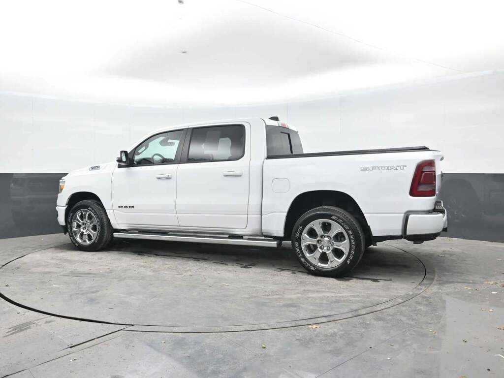 2023 Ram 1500 Big Horn Crew Cab 4x4 5'7" Box