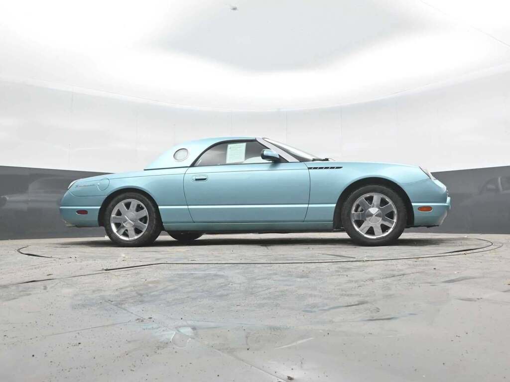 2002 Ford Thunderbird Deluxe