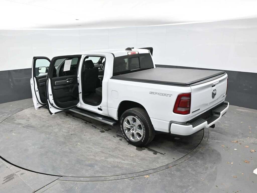 2023 Ram 1500 Big Horn Crew Cab 4x4 5'7" Box