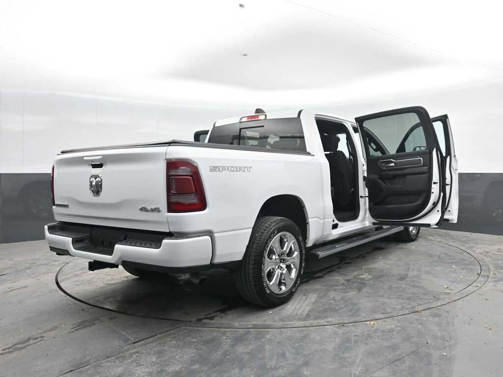 2023 Ram 1500 Big Horn Crew Cab 4x4 5'7" Box