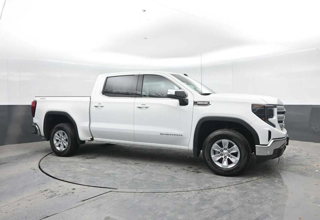 2026 GMC Sierra 1500 SLE
