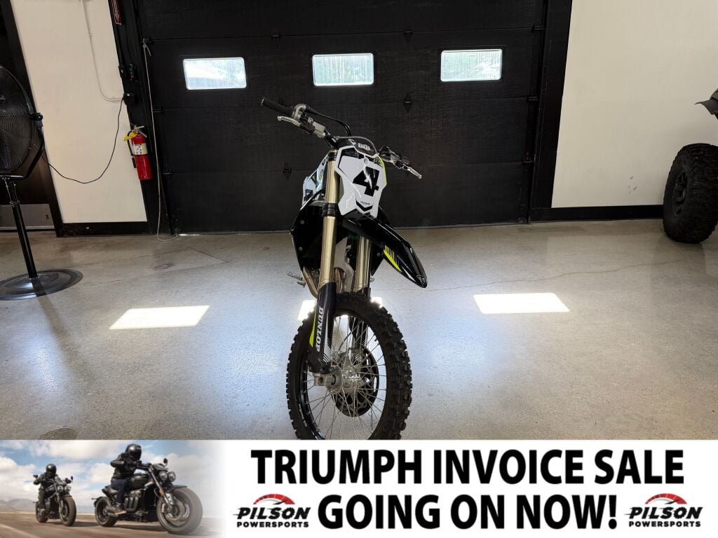 2025 Triumph TF 450-RC Edition Jet Black/Pure White