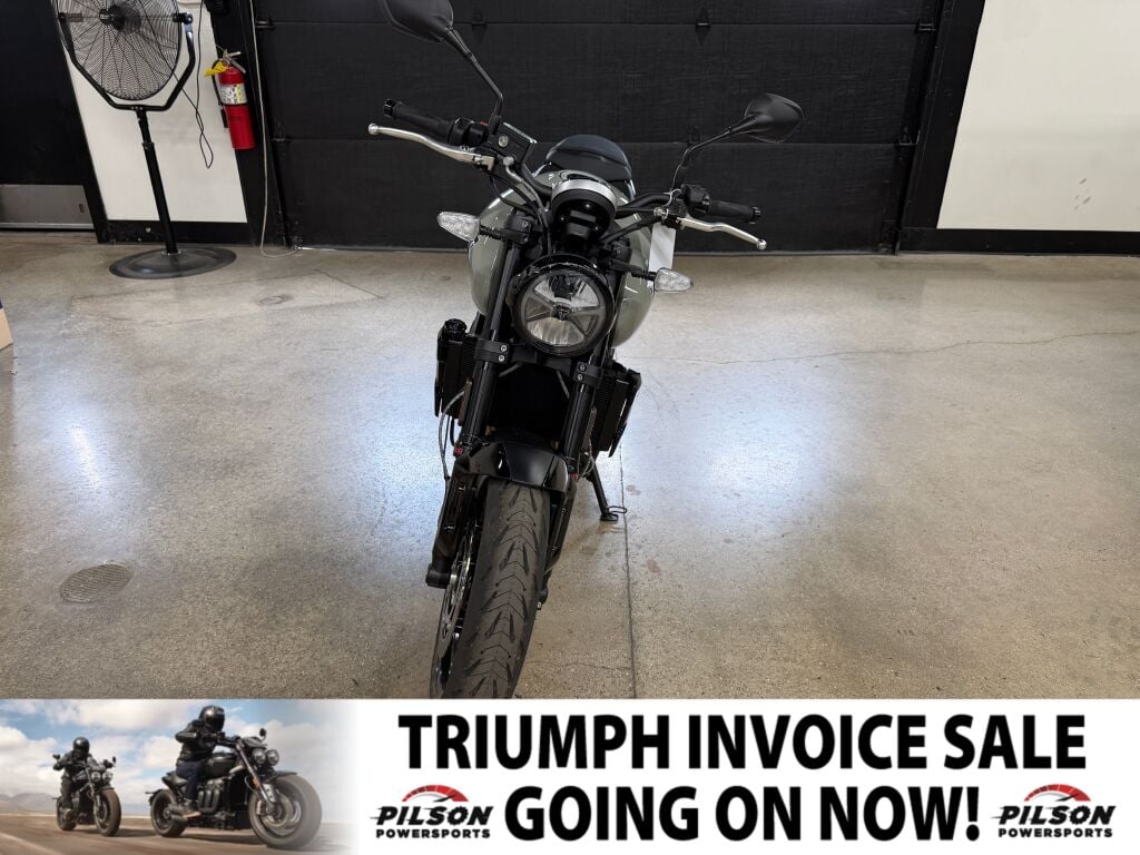 2026 Triumph Trident 660 Stone grey