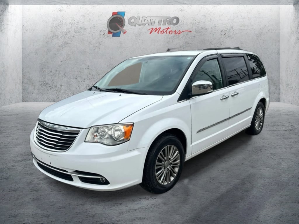 2013 Chrysler Town and Country Touring-L