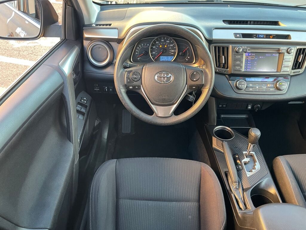 Used 2013 Toyota RAV4 XLE with VIN JTMRFREV6DD039270 for sale in Youngstown, OH