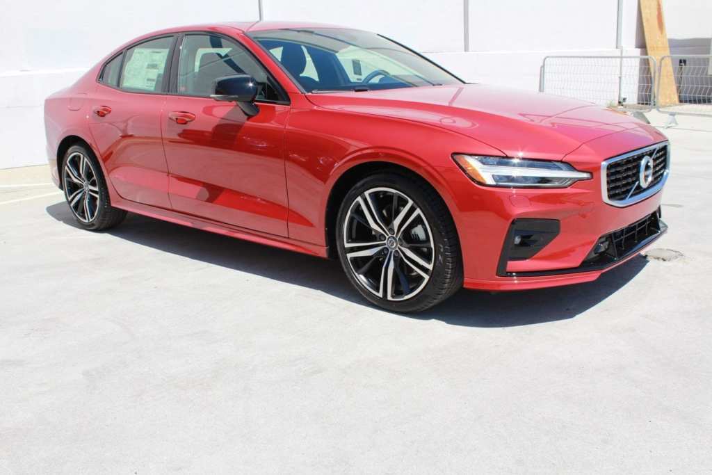 2020 Volvo S60 R-Design's photo