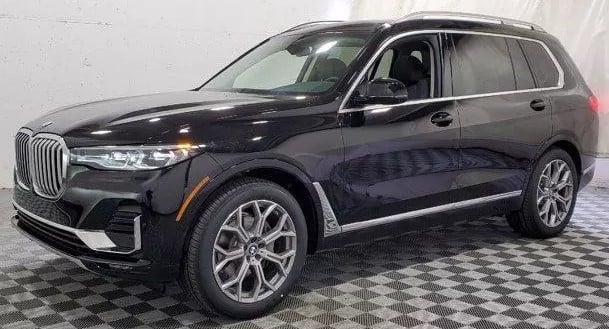 2021 BMW X7 40i's photo