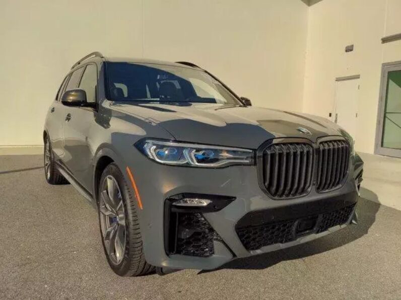 2022 BMW X7 M50i
