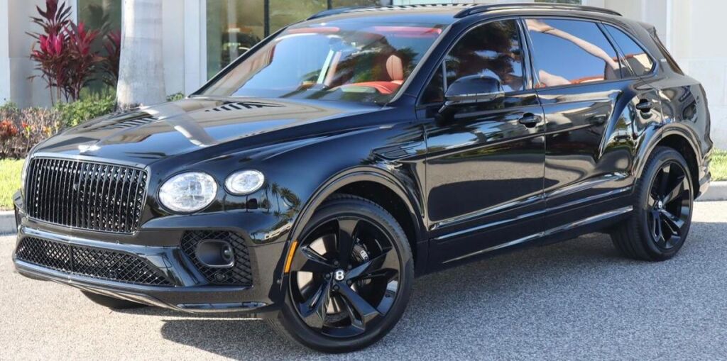 2023 Bentley Bentayga EWB Azure V8