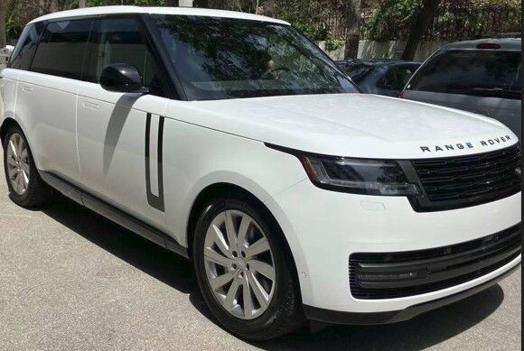 2024 Land Rover Range Rover P400 SE LWB