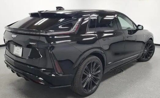 2026 Cadillac LYRIQ-V Premium