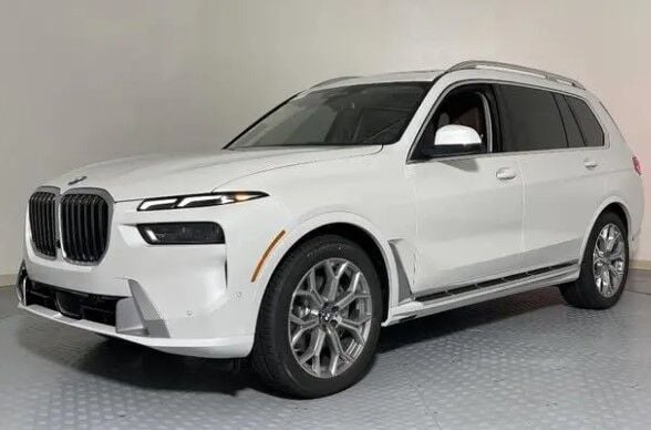 2026 BMW X7 40i's photo